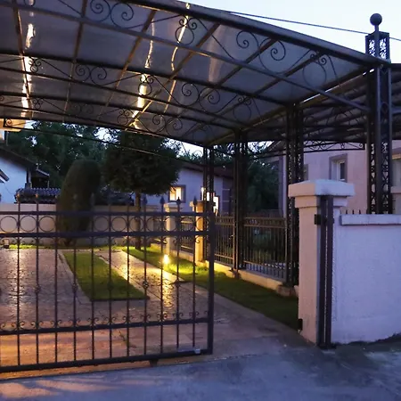 Apartment Brand New Lux